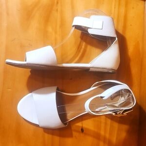 Chloé Cream Leather Ankle Strap Flats